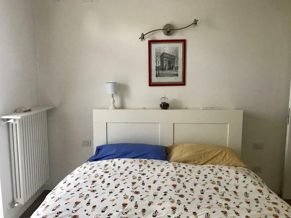 Cozy Naviglio Pavese Apartment Milan